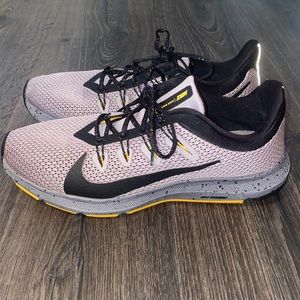 Nike Quest 2 Women's Sz 9 Running Shoes Pumice